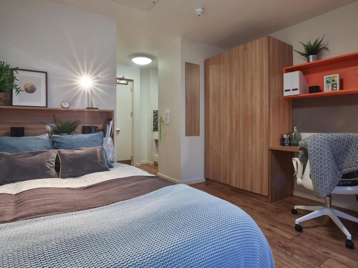 Sterling Court In Wembley ロンドン エクステリア 写真