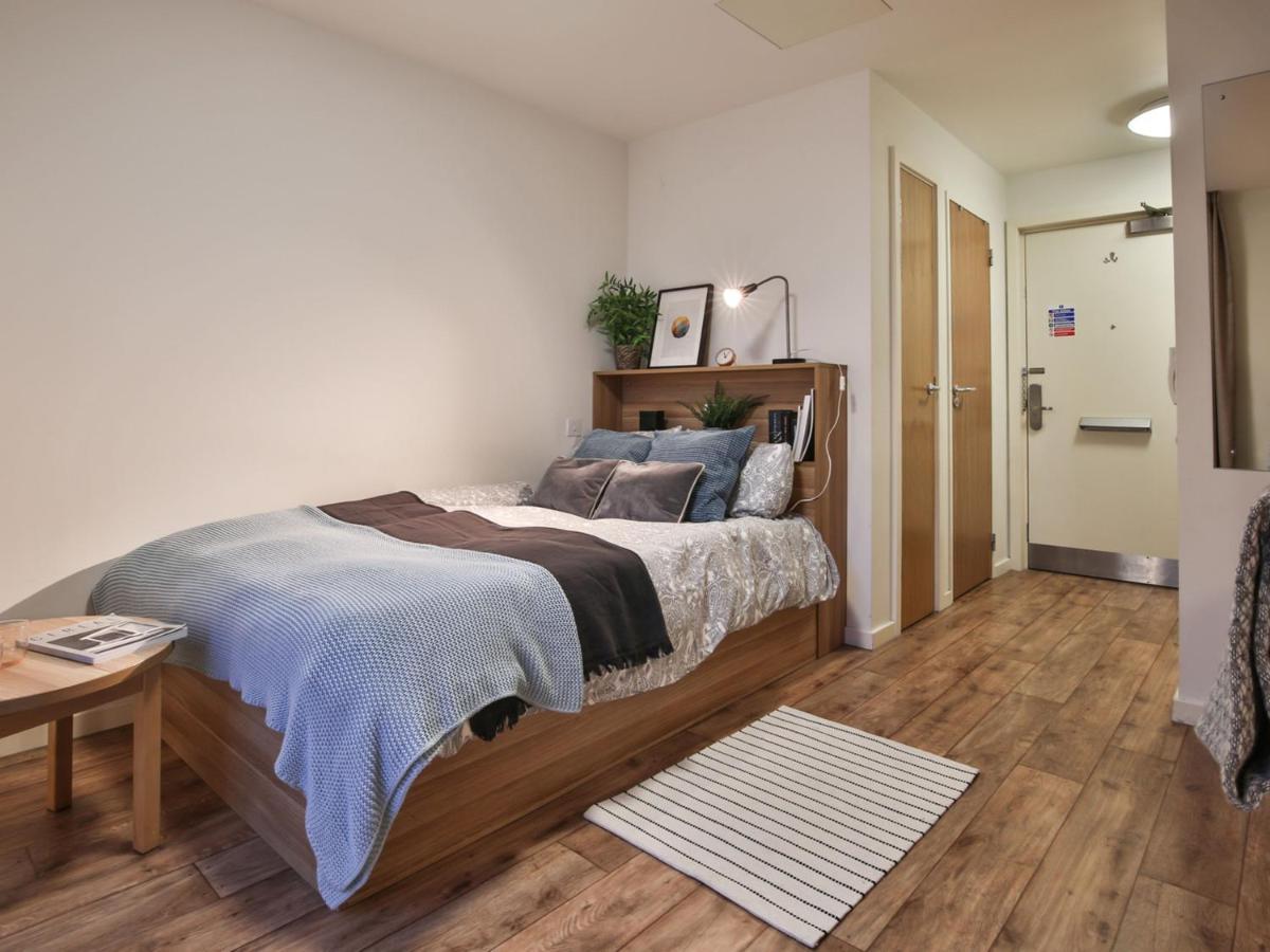 Sterling Court In Wembley ロンドン エクステリア 写真