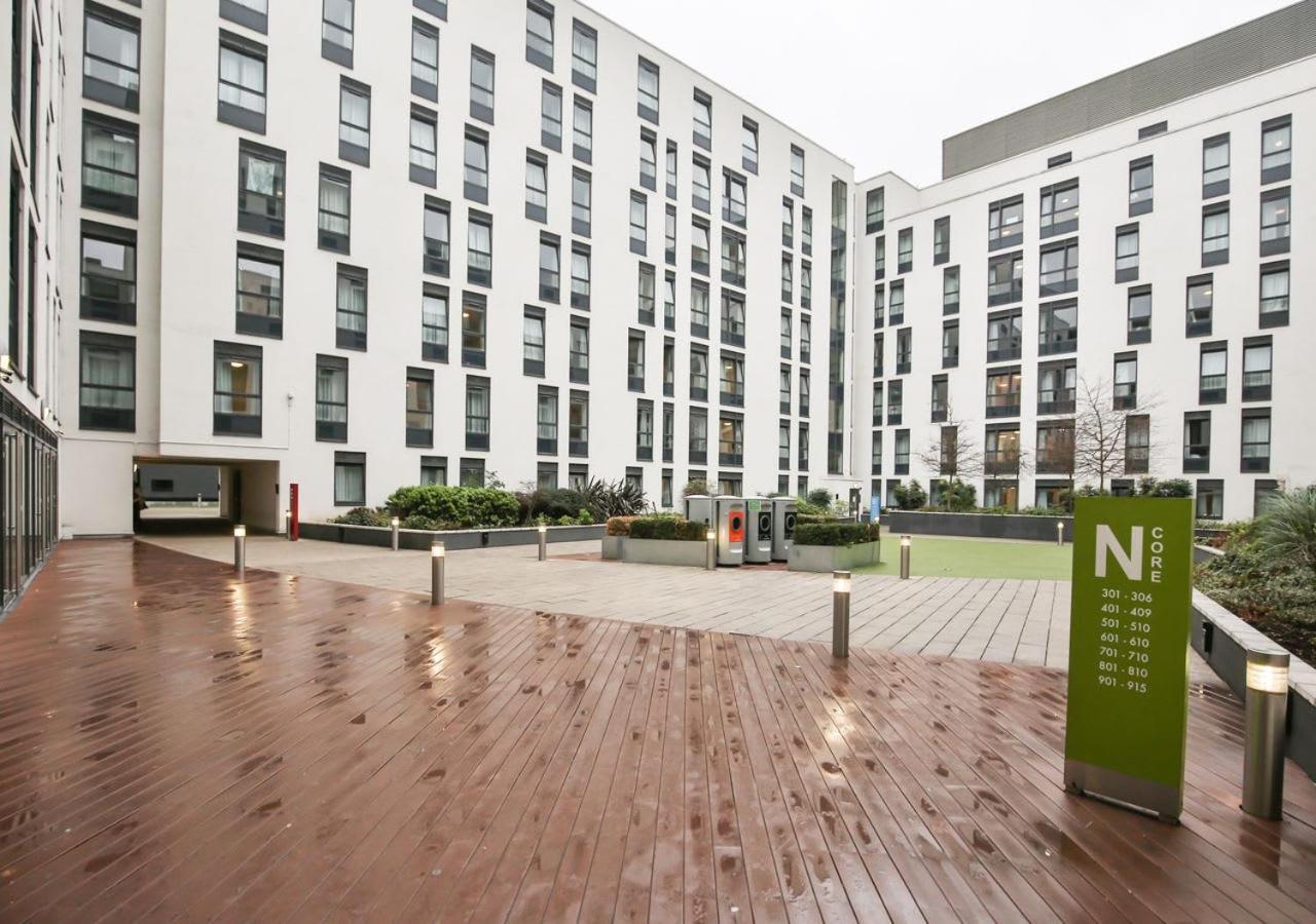 Sterling Court In Wembley ロンドン エクステリア 写真