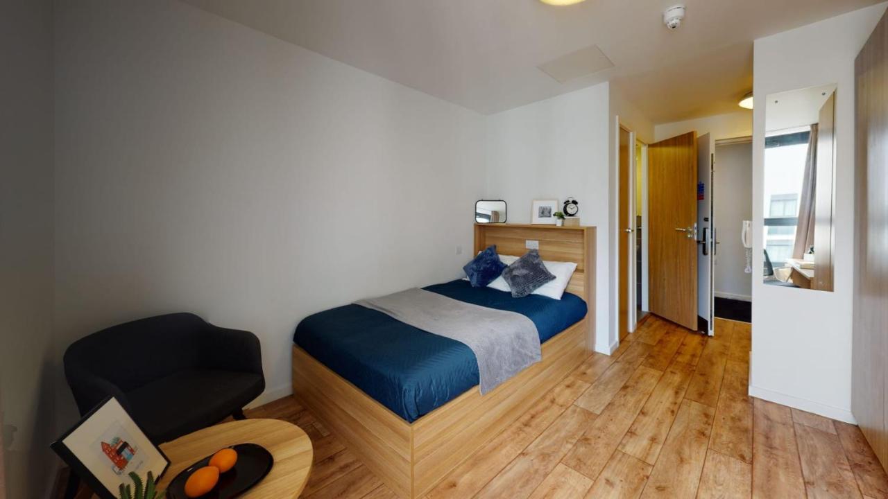 Sterling Court In Wembley ロンドン エクステリア 写真