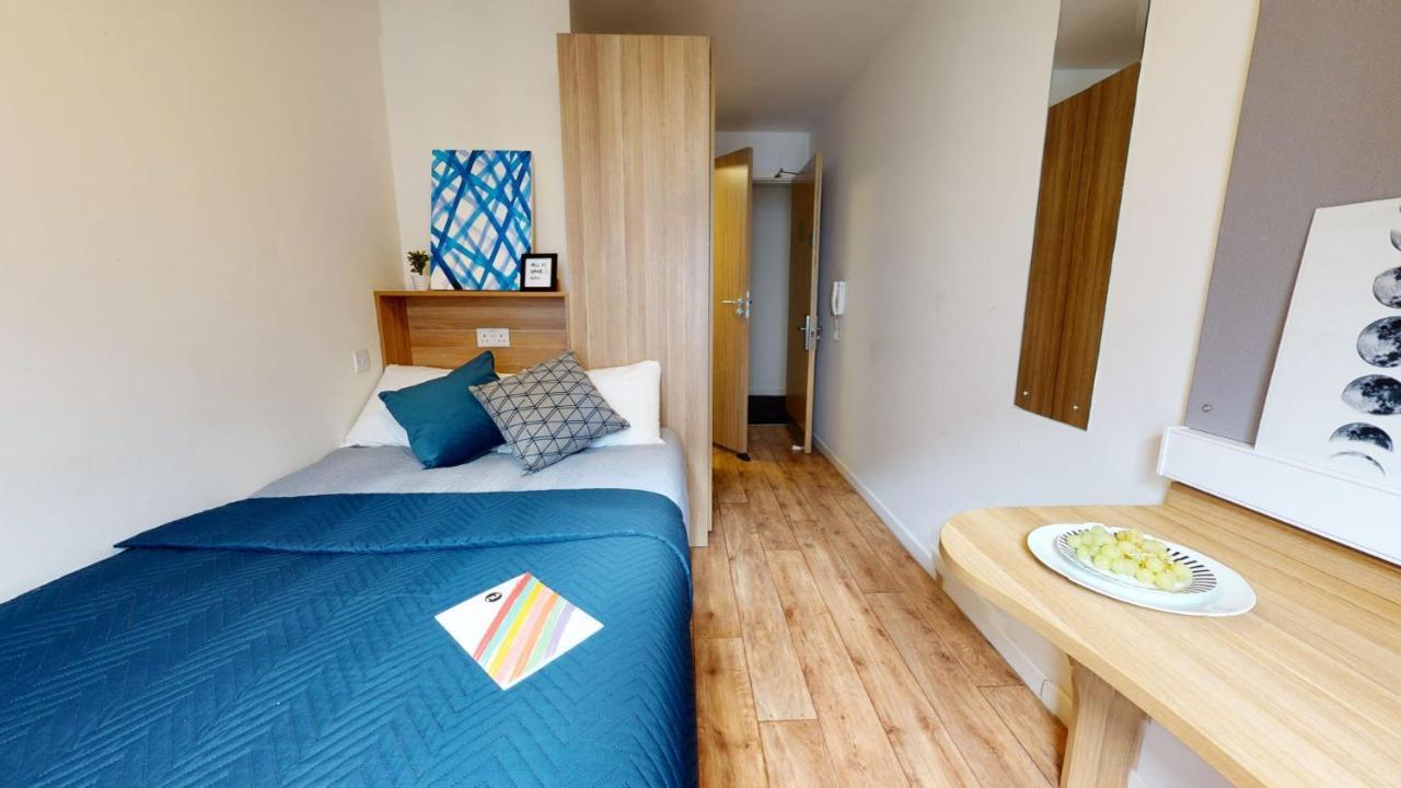 Sterling Court In Wembley ロンドン エクステリア 写真